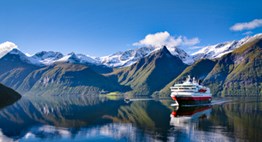 Upplev natursköna Norge med Hurtigruten